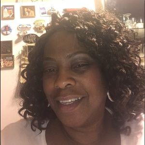 Meet your Posher, Bonita